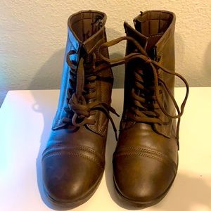 NWT Brown booties